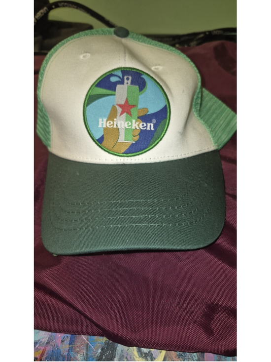 Heineken Green Mesh Snapback Trucker Hat Beer Logo Breweriana Cap. NWOT